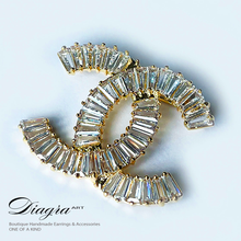 Load image into Gallery viewer, Chanel brooch encrusted with crystals Diagra art 070601