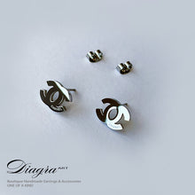 Load image into Gallery viewer, CC earrings silvertone Diagra Art 251126