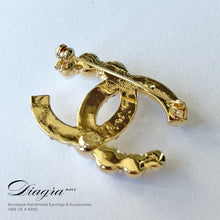 Load image into Gallery viewer, Handmade gold tone brooch encrusted with crystals and pearls Diagra art 240176