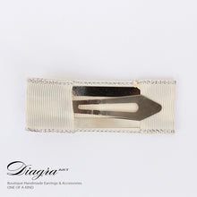Load image into Gallery viewer, CC hair accessory handmade diagra art beige 121012 3