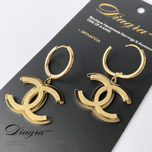 Load image into Gallery viewer, Dangle goldtone earrings handmade 280532