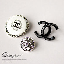 Load image into Gallery viewer, Set of 3 Chanel brooches diagra art 200243
