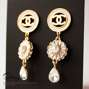 Chanel Pearl Dangle Earrings goldtone one of a kind 161248 2