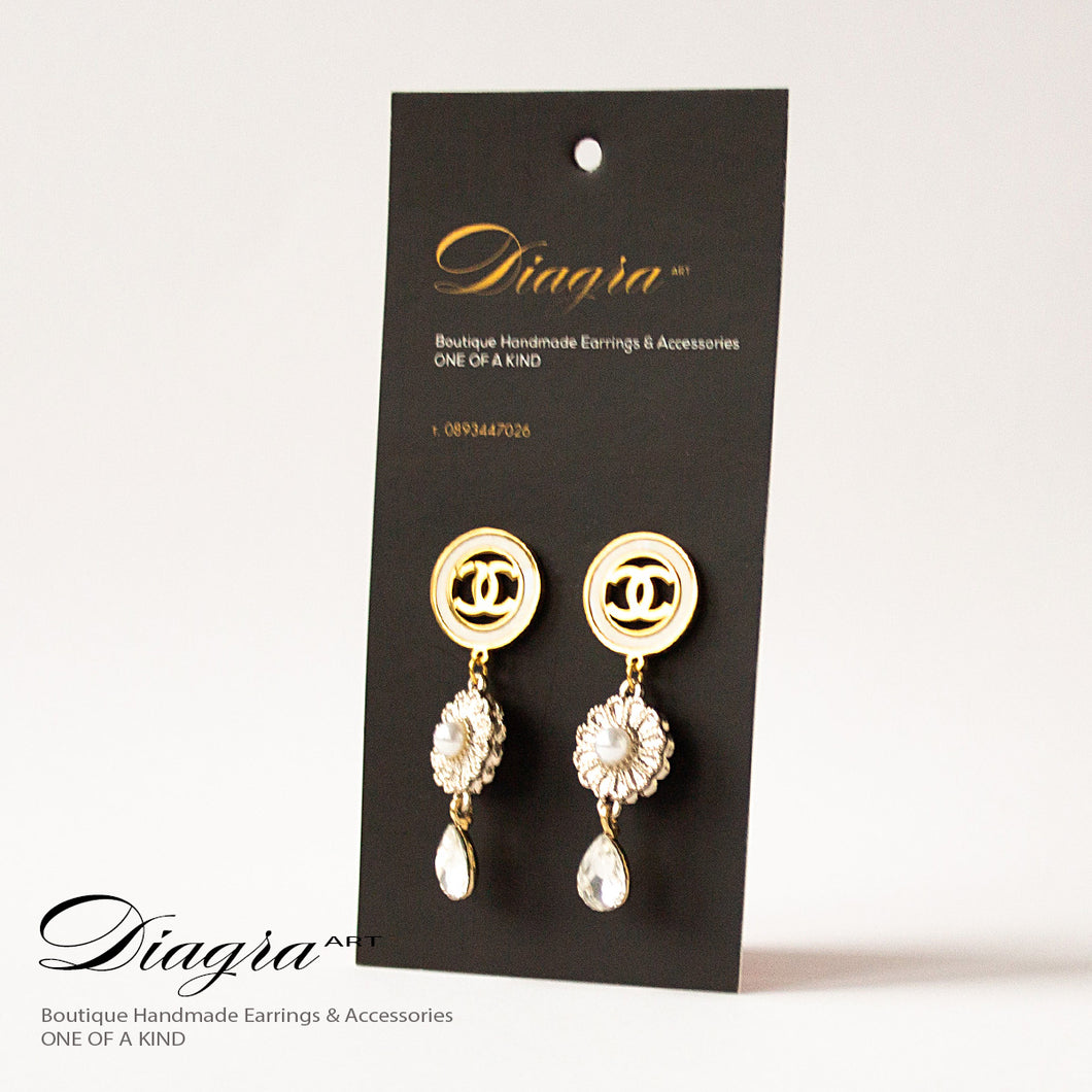 Chanel Pearl Dangle Earrings goldtone one of a kind 161248