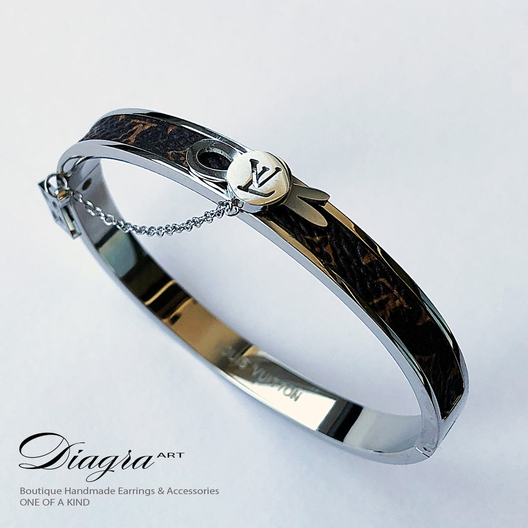 Handmade silvertone lv bracelet Diagra art 2807222