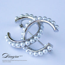 Load image into Gallery viewer, Chanel brooch silver tone faux pearl Diagra art 1109224