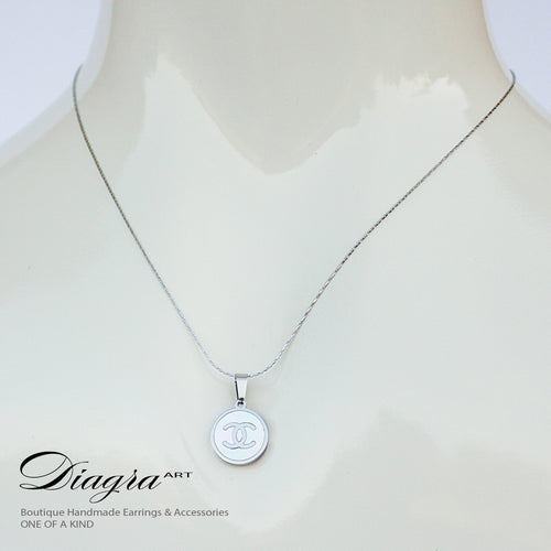 Chanel necklace white opal pendant silver tone daigra art 130908