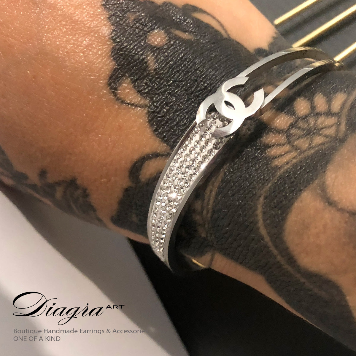 Handmade silvertone bracelet faux crystal Diagra art 2126