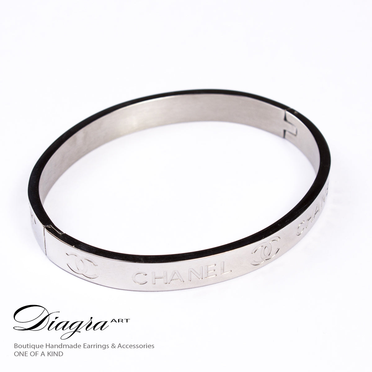 Handmade silvertone bracelet Diagra art 61917