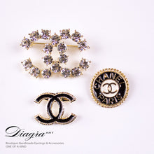 Load image into Gallery viewer, set-3-cc-black-crystal-chanel-brooches-diagra-art-200240-1