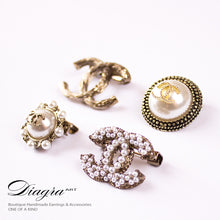 Load image into Gallery viewer, set-4-cc-vintage-brooches-faux-pearl-diagra-art-200239